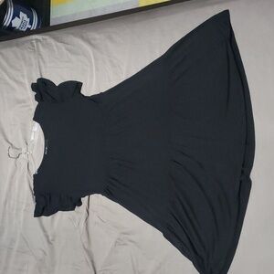 3/$35 NWOT Midi tiered ruffle sleeve dress